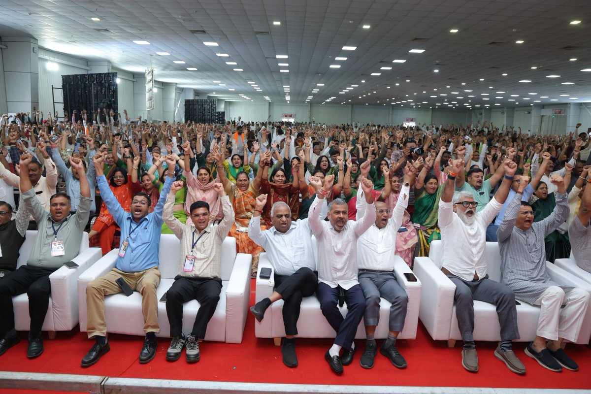 CMO Gujarat tweet media