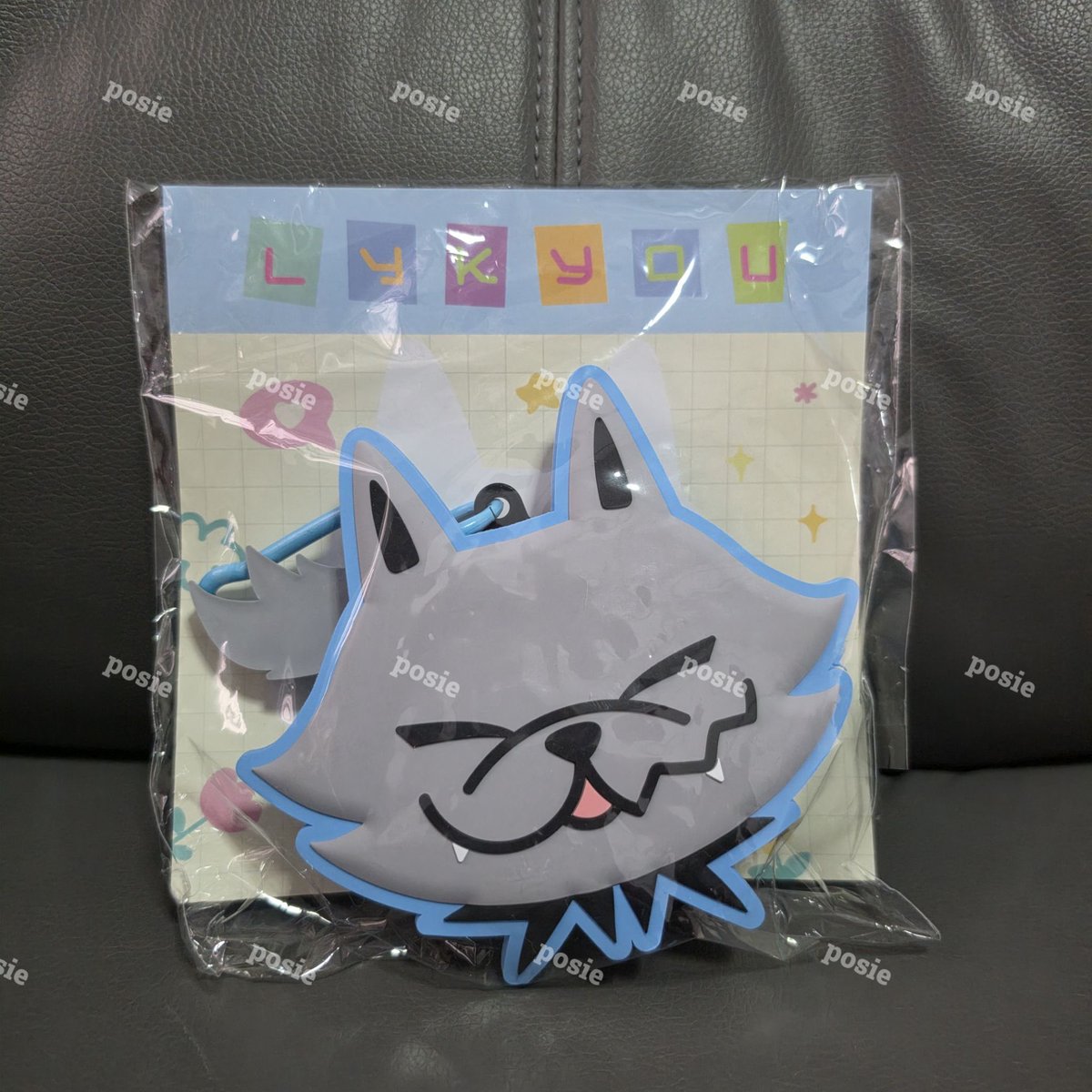 posiie2's tweet photo. ✨️ WTS / ขาย

🐺 LYKYOU SILICONE POUCH 450.-

🩶 ส่ง 50.- (ของใหม่ ไม่เคยใช้งาน)
🩶 สนใจ Dm ได้เลยค่ะ

#ตลาดนัดLYKN #ตลาดนัดไลเเคน  
#ตลาดนัดgmmtv https://t.co/Vn4XZLzowL