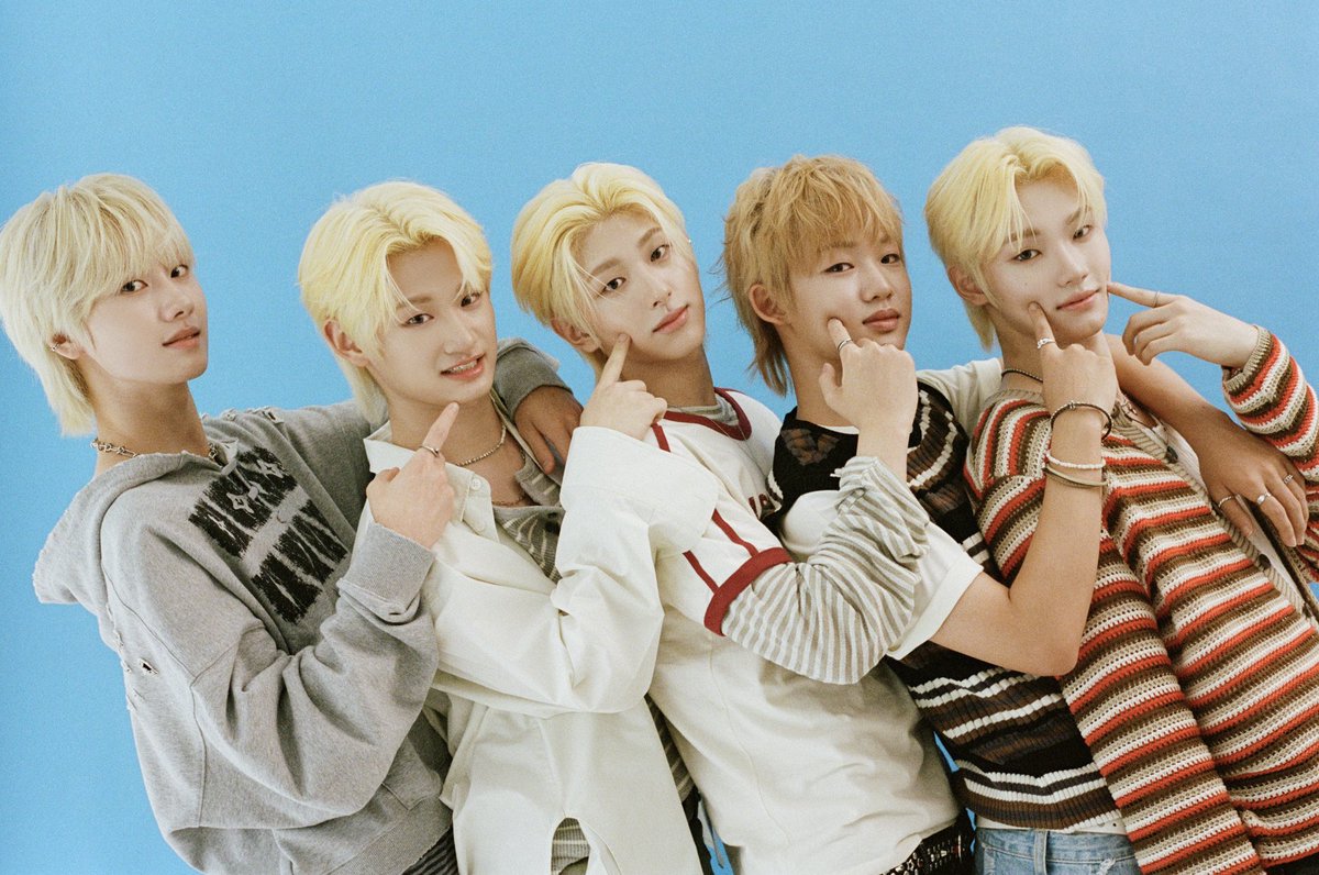 Splayitofficial's tweet photo. 𝐒𝐩𝐥𝐚𝐲𝐢𝐭 ⇨ coming soon 

#은빈
#경욱
#에이든
#은찬
#윤찬 https://t.co/NB95JzRFLs