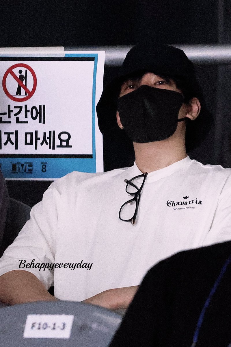 jeononutime's tweet photo. his chrome heart glasses still alive and well https://t.co/ys9juKDiwP