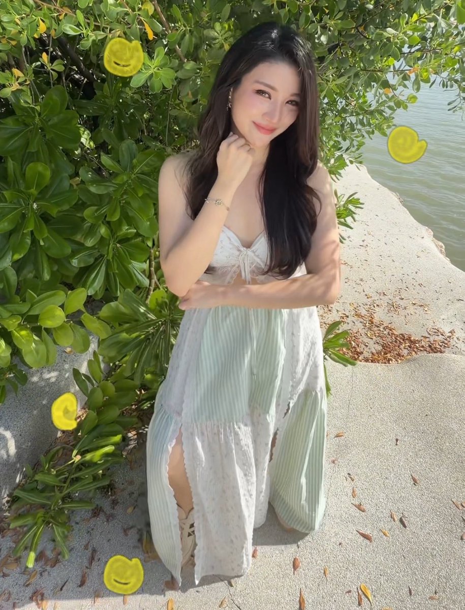 xoheees's tweet photo. ginny in this outfit HELLO???? https://t.co/1NgJs9MppF