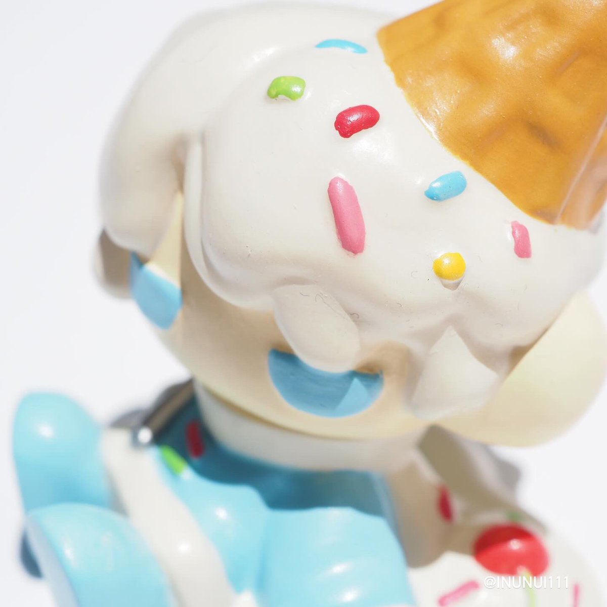 アイスクリームのフィギュアできた！ 暑いので溶ける