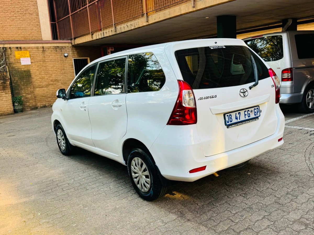 self_made_sa's tweet photo. FOR SALE 

Toyota avanza  
1.5L 
7 seaters 
Manje clean 🧼 
4 new tyres 
Aircon 🧊 cold
2019
143 000km
Price:R175 000
0679513125 call or WhatsApp 
🚘🚘🚘🚘🚘🚘🚘🚘🔥🔥🔥🔥🔥🔥 https://t.co/llyLKAJq49