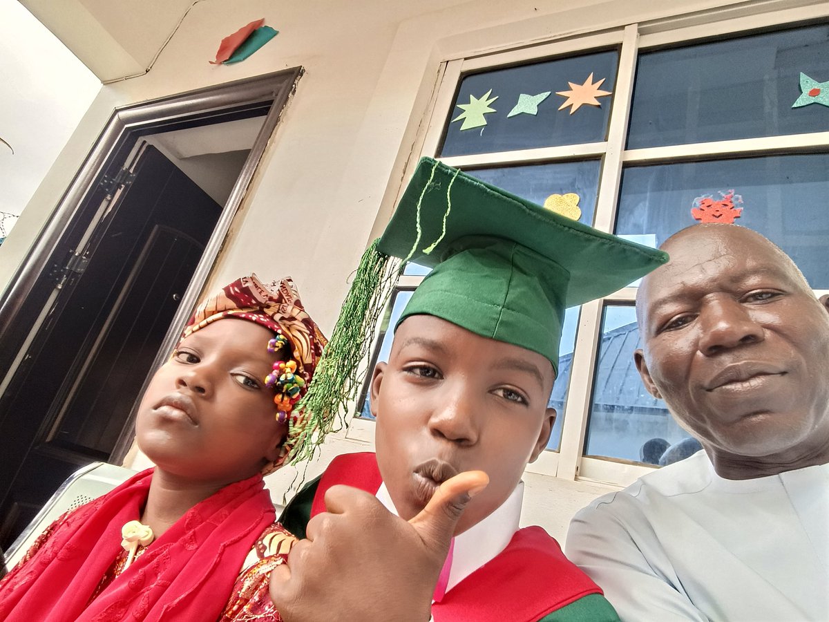 dmainai's tweet photo. What an incredible milestone. Alhamdulillah as you close this chapter and step into the next, many Allah bless the knowledge assimilate and make it a tool for bright future.
Congratulation for your graduation https://t.co/Ng27qeGfb1