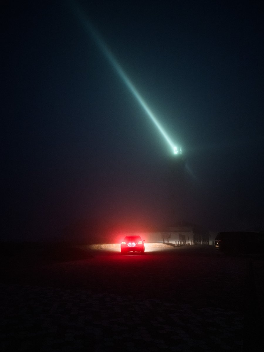 Nitto_Photo's tweet photo. 異世界感溢れる海霧の夜 https://t.co/Gl4MEQIaDx