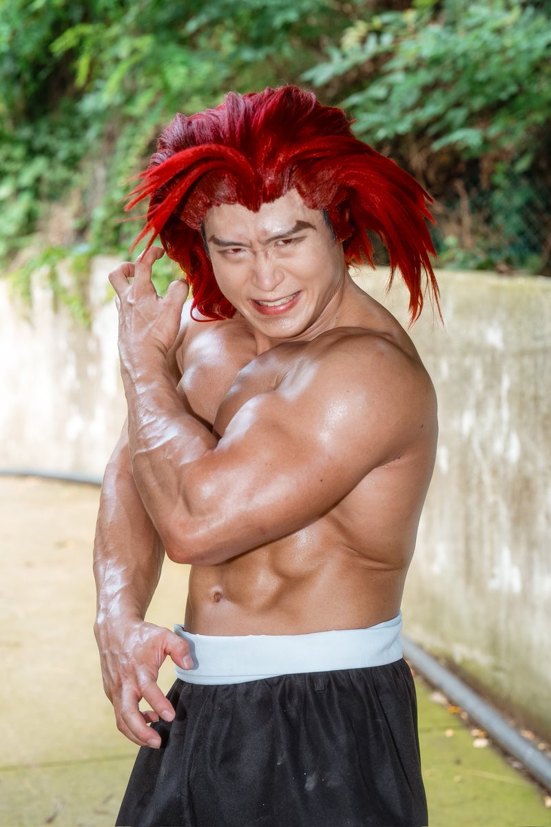 jojo220099's tweet photo. [한마 바키 (範馬刃牙) - 한마 유지로] 👹🔥
​​카메라 렌즈를 뚫고 나오는 듯한 압도적인 피지컬과 카리스마... 촬영하면서도 기에 눌릴 뻔했습니다. 📸💪
​📸 Photo. by me
👤 Cos. @BARBELL7226 https://t.co/CAiI62m7sV