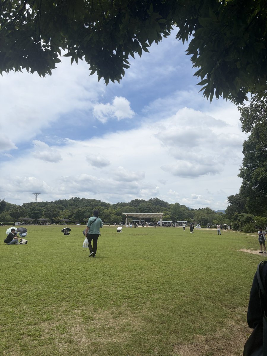 gameman010's tweet photo. グローバルフェス2日目
梅小路公園に今日も参戦、昨日より人も多く暑さも昨日以上
昼前から参加で背景なしで色違いじゃないけど100個体ゲットして終了

休眠期間中にでたポケモンもいろいろ獲れて楽しかった

帰り道にまだ行ってないポケフタもゲットして帰りました

#pokemon #ポケモンGO https://t.co/CrbOaPssEI