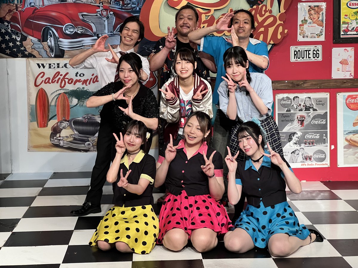 incredible1968's tweet photo. 今日はAir Studioさんの「Go JET go go」を観劇してきました。最初から最後まで本当に面白くて時々ジーンとくる所がありとても良かったです。😆
彩のんが学生服&amp;三つ編み姿が本当の高校生に見えて超可愛いです。🥰
あとはなんと言っても歌唱シーン超良かったと思う！girl'sみんな可愛いです❣️
#JETくん https://t.co/fOpz2VS9mU