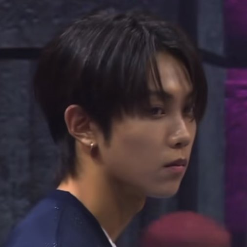 5cvsi2z's tweet photo. 😶 https://t.co/FXzeKPsI1A