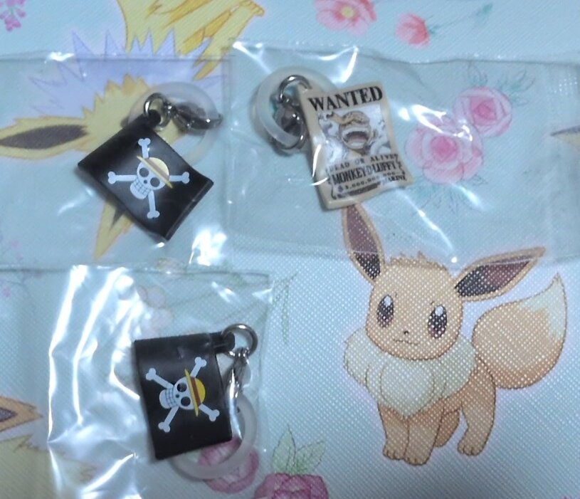 mi_7xxMT2's tweet photo. 【交換】ワンピース めじるしアクセサリー
ONE PIECE ガチャガチャ

*譲*
手配書·海賊旗✖️2

*求*
麦わら帽子

郵送交換にて。
お気軽にお声掛けください。 https://t.co/AwtC5vW0lz