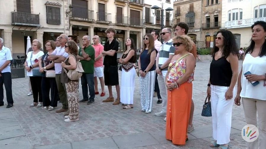 FundMABlanco's tweet photo. CRÓNICA: ACTO EN RECUERDO DE MIGUEL ÁNGEL BLANCO EN ÚBEDA (JAÉN) (XXIX ANIVERSARIO - 09/07/2026)

🙏 Gracias.

https://t.co/9xXSywcDRf

#MiguelÁngelBlanco #Memoria #Dignidad #Justicia https://t.co/Ljgx2Oujx7