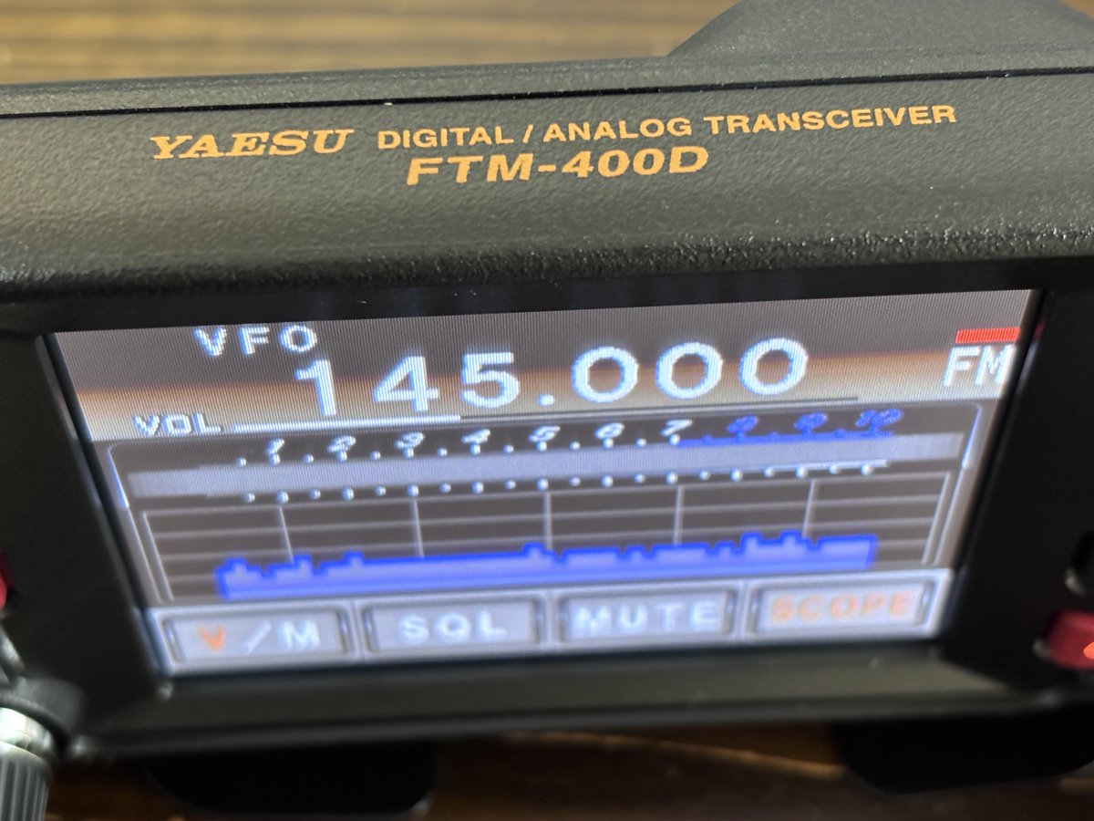 JP6KFK's tweet photo. 中古の年代物ですが。
FTM-400Dを購入しました！
#yaesu  #FTM-400D #アマチュア無線 https://t.co/TtZ50N8ayv