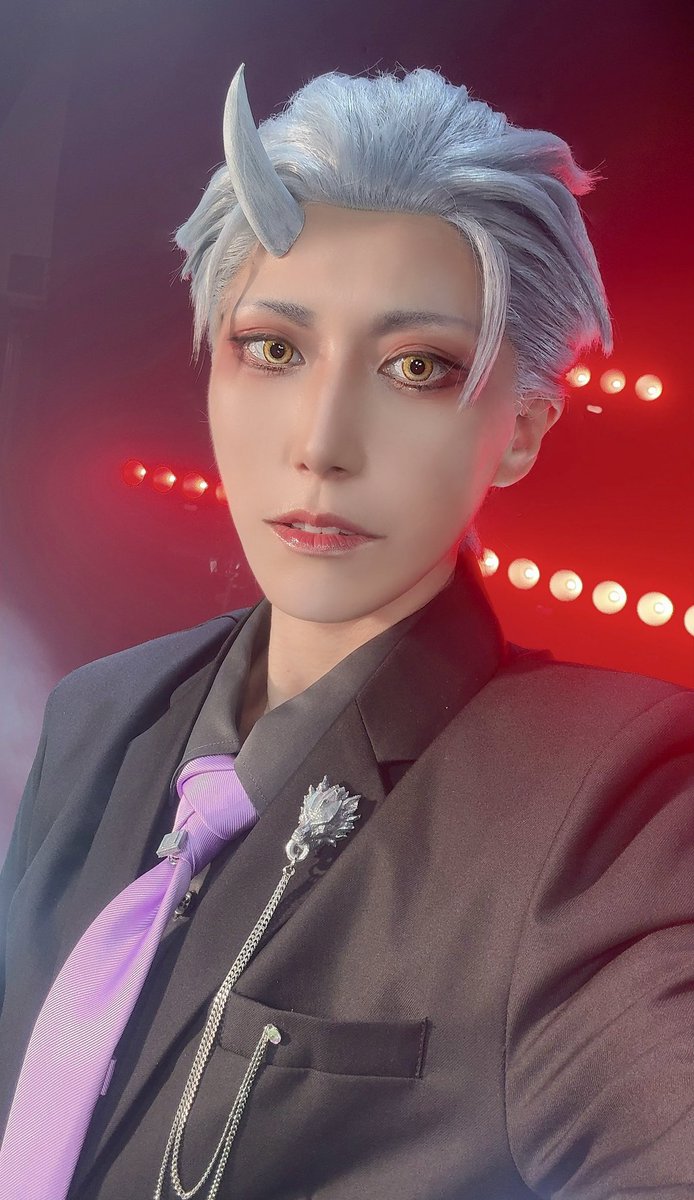 shiho_startdash's tweet photo. ⚠︎cosplay / 超かぐや姫！/ 駒沢雷

念願の6人併せ🎋🏮
ツクヨミ衣装がメインだけど、黒鬼組は2着目でこの衣装も出した✌🏻✨

#かぐや爆誕前夜祭0711 https://t.co/fi9kD7OaHQ