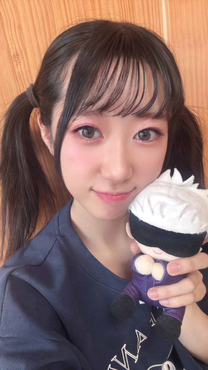 guild_mero's tweet photo. 初めまして(=・ω・）ノ
このたびアニソンメイドギルドでお給仕させて頂く事になりました〜
「めろ」って言います🎀アニメ、アニソン、歌うことがだいすきです.ᐟ.ᐟ(☆>ω<)
まだメイド服での写真がないので普通の自撮りで初ツイートします(  . .)"
今から18日の出勤が楽しみです.ᐟ.ᐟ https://t.co/3exAbw6rQh