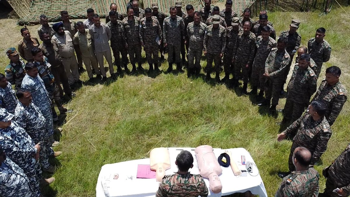 GajrajCorps_IA's tweet photo. 𝑷𝒓𝒆𝒑𝒂𝒓𝒆𝒅𝒏𝒆𝒔𝒔 𝑻𝒉𝒂𝒕 𝑺𝒂𝒇𝒆𝒈𝒖𝒂𝒓𝒅𝒔 𝑳𝒊𝒗𝒆𝒔.

Ensuring the wellbeing of drivers during long convoy operations, Stallion Spearheads, under the aegis of #GajrajCorps, organised a one-day outdoor First Aid Workshop in coordination with MH, Missamari.

The workshop saw active participation from drivers of Air Force Station, Missamari, promoting the exchange of best driving practices and strengthening inter-service synergy.

The programme covered health and hygiene during convoys, management of heat- and cold-related illnesses, high-altitude precautions, accident response, casualty evacuation, snake and insect bite management, first-aid kit preparation and realistic emergency response drills.

Convoy ड्यूटी के दौरान चालकों के स्वास्थ्य और सुरक्षा को ध्यान में रखते हुए, Stallion Spearheads, #GajrajCorps के तत्वावधान में, MH, Missamari के सहयोग से एक दिवसीय outdoor First Aid Workshop का आयोजन किया गया।

इस कार्यशाला में Air Force Station, Missamari के चालकों ने उत्साहपूर्वक भाग लिया। इस दौरान बेहतर ड्राइविंग तरीकों का आदान-प्रदान हुआ और अंतर-सेवा समन्वय को और मजबूत किया गया।

कार्यक्रम में काफिले के दौरान स्वास्थ्य एवं स्वच्छता, गर्मी और ठंड से होने वाली समस्याओं का प्रबंधन, ऊँचाई वाले क्षेत्रों में सावधानियाँ, सड़क दुर्घटना के समय त्वरित प्रतिक्रिया, घायलों की सुरक्षित निकासी, साँप और कीड़ों के काटने पर प्राथमिक उपचार, फर्स्ट-एड किट की तैयारी तथा वास्तविक आपातकालीन परिस्थितियों में प्रतिक्रिया का व्यावहारिक प्रशिक्षण दिया गया।

#DrivingPreparedness
#FirstAid
#RoadSafety
#ConvoySafety

@adgpi  @easterncomd @PROTEZPUR   @prodefgau