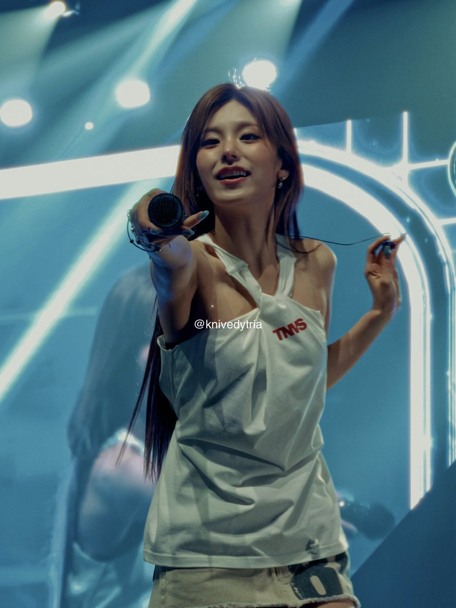knivedytria's tweet photo. 260711

YEJI 🖤

ITZY TNVS Manila

Shot on iPhone. 

#itzy #midzy #yeji #예지 https://t.co/YbEguSqHp3