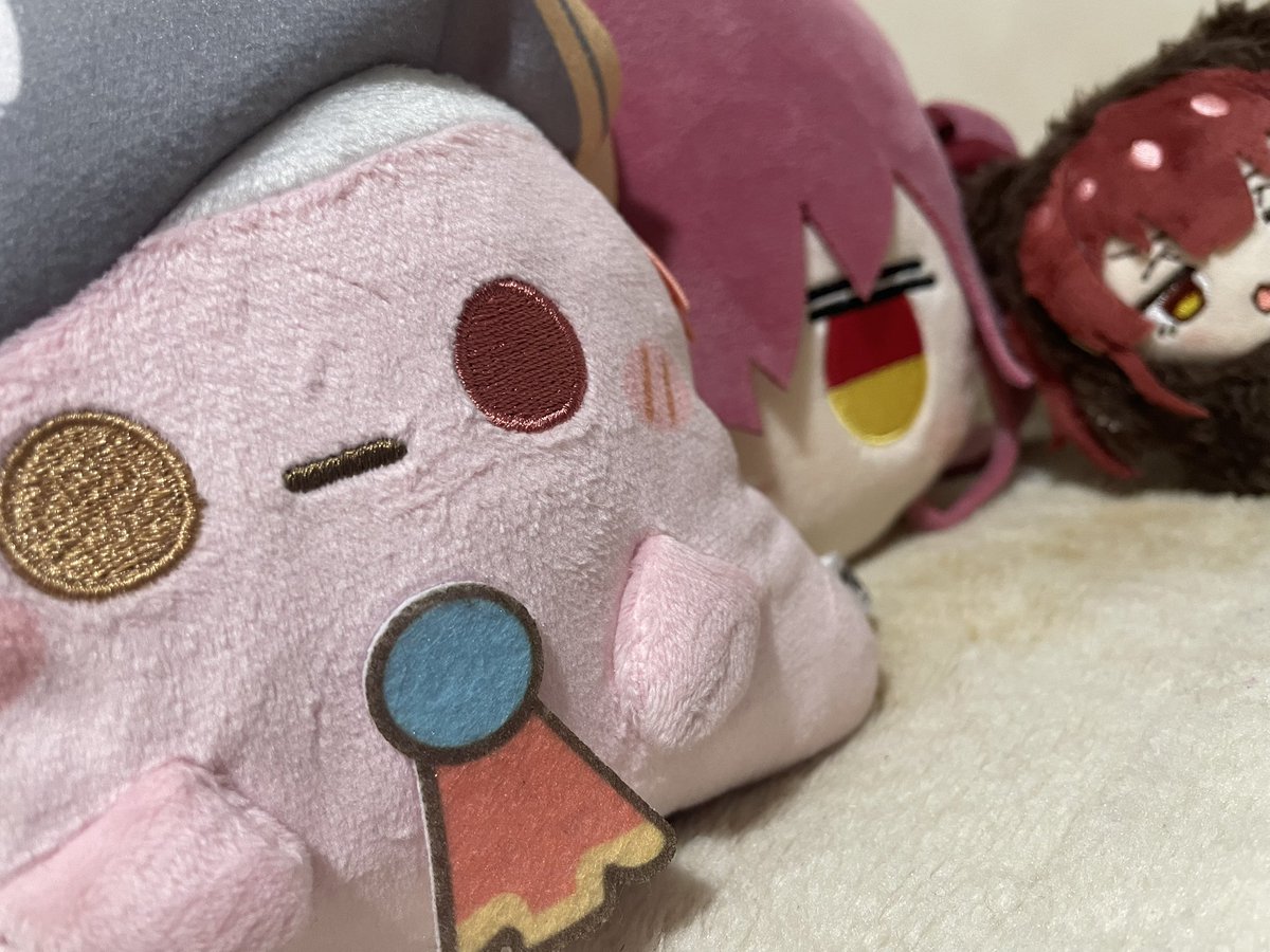 MhzdRw's tweet photo. もちぽよがヤッテキタ
えびふらいオイシソウ
#宝鐘海賊団ぬい撮り部 https://t.co/L1tKlgSrMj
