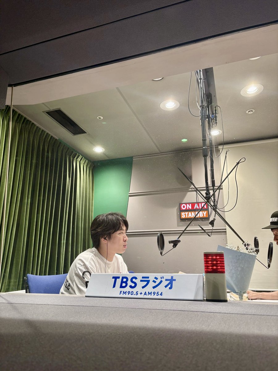 datesama_TBSR's tweet photo. 宮舘家の風呂場の壁が磁石非対応だった話についてのメールから……

♨️新たなる募集♨️
・おすすめのお風呂グッズ
・おすすめのお風呂の入り方
教えてください。
メール件名を【お風呂】でお願いします！

#ロイヤルサロン https://t.co/UtIPwOjBJX