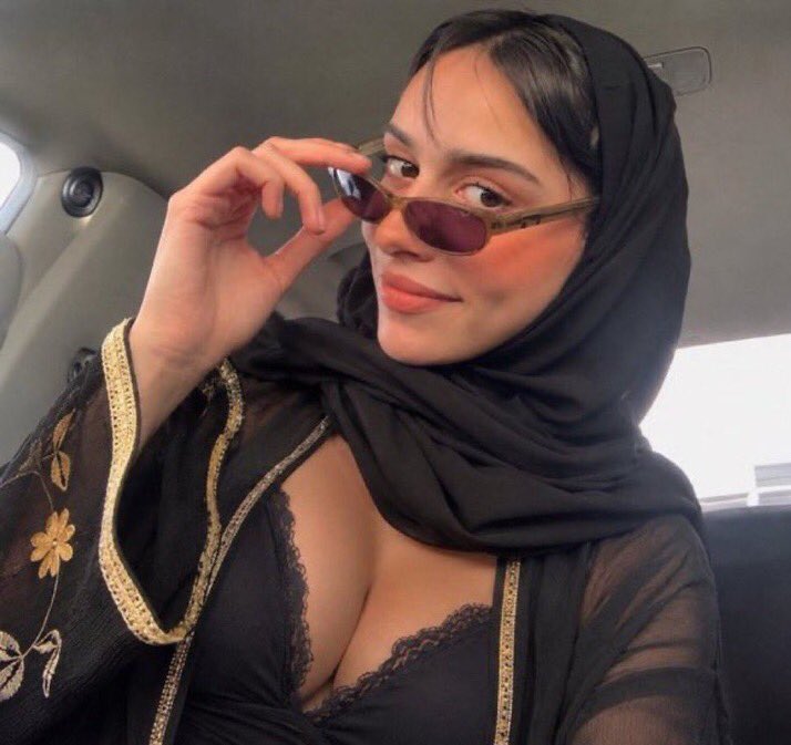 rpg_20944's tweet photo. اختي بشري كيف ك��ن المقابله ؟❤️

انقبلتي بالوظيفه؟🔥🍒 https://t.co/qvrum4mjX8