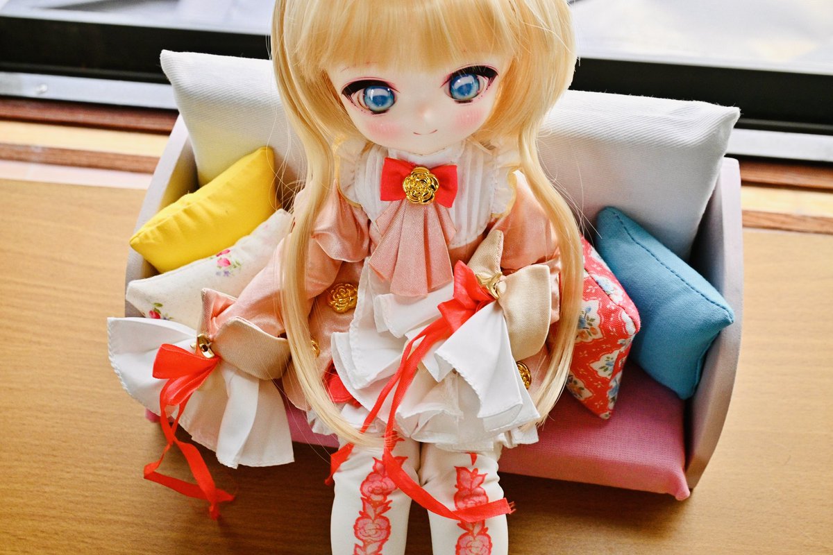 Tusaka_cur's tweet photo. 【信州ハンドクラフトフェスタ】
✨戦利品紹介✨

Flower Fairy Forest(えふすりー)様

はい優勝..!!
今回、新しくお迎えした
Tiny Fox (1/6 Body) の花恋にピッタリ!!

クッションもオリジナルで、花恋に
合わせてカスタムしてもらいました!!

可愛い..ほんとに可愛いアイテムを...
ありがとう..🙏✨ https://t.co/fbRDLj8R5r