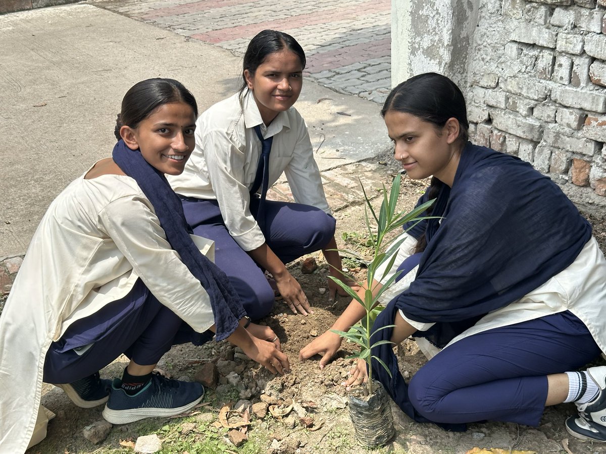 KcpgL's tweet photo. वृक्षारोपण महायज्ञ-2026 एक पेड़ माँ के नाम कार्यक्रम का आयोजन कालीचरण पीजी कॉलेज लखनऊ में पूरे उत्साह के साथ सम्पन्न@UPGovt @lkouniv @PMOIndia https://t.co/3wtMBXLCFO