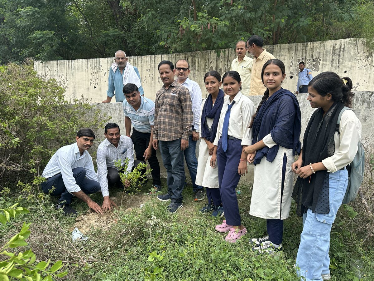 KcpgL's tweet photo. वृक्षारोपण महायज्ञ-2026 एक पेड़ माँ के नाम कार्यक्रम का आयोजन कालीचरण पीजी कॉलेज लखनऊ में पूरे उत्साह के साथ सम्पन्न@UPGovt @lkouniv @PMOIndia https://t.co/3wtMBXLCFO