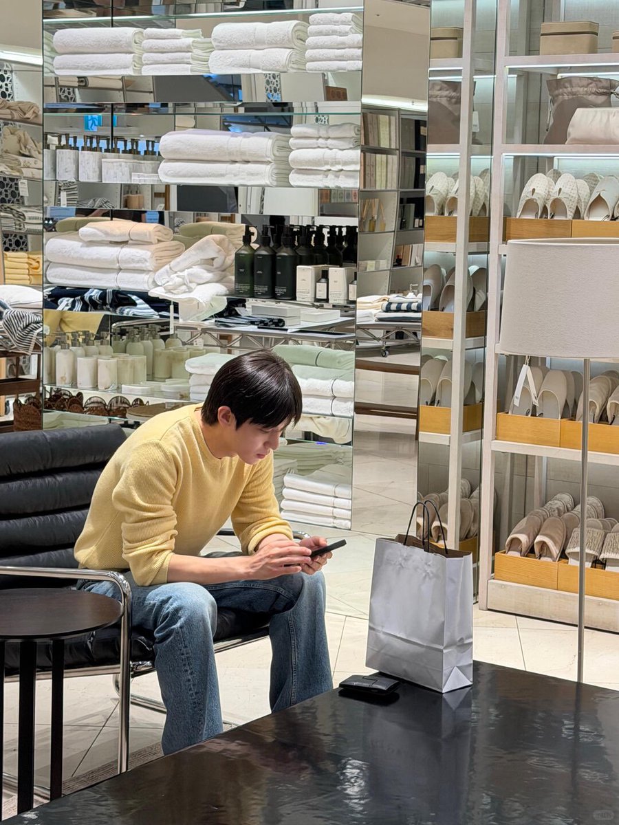 Pizzza_7's tweet photo. XiaoHongShu

#검사실의제안 #TheProsecutorsProposal #BL
#박시우 #SeeU시우 https://t.co/SQB1qgYEGq
