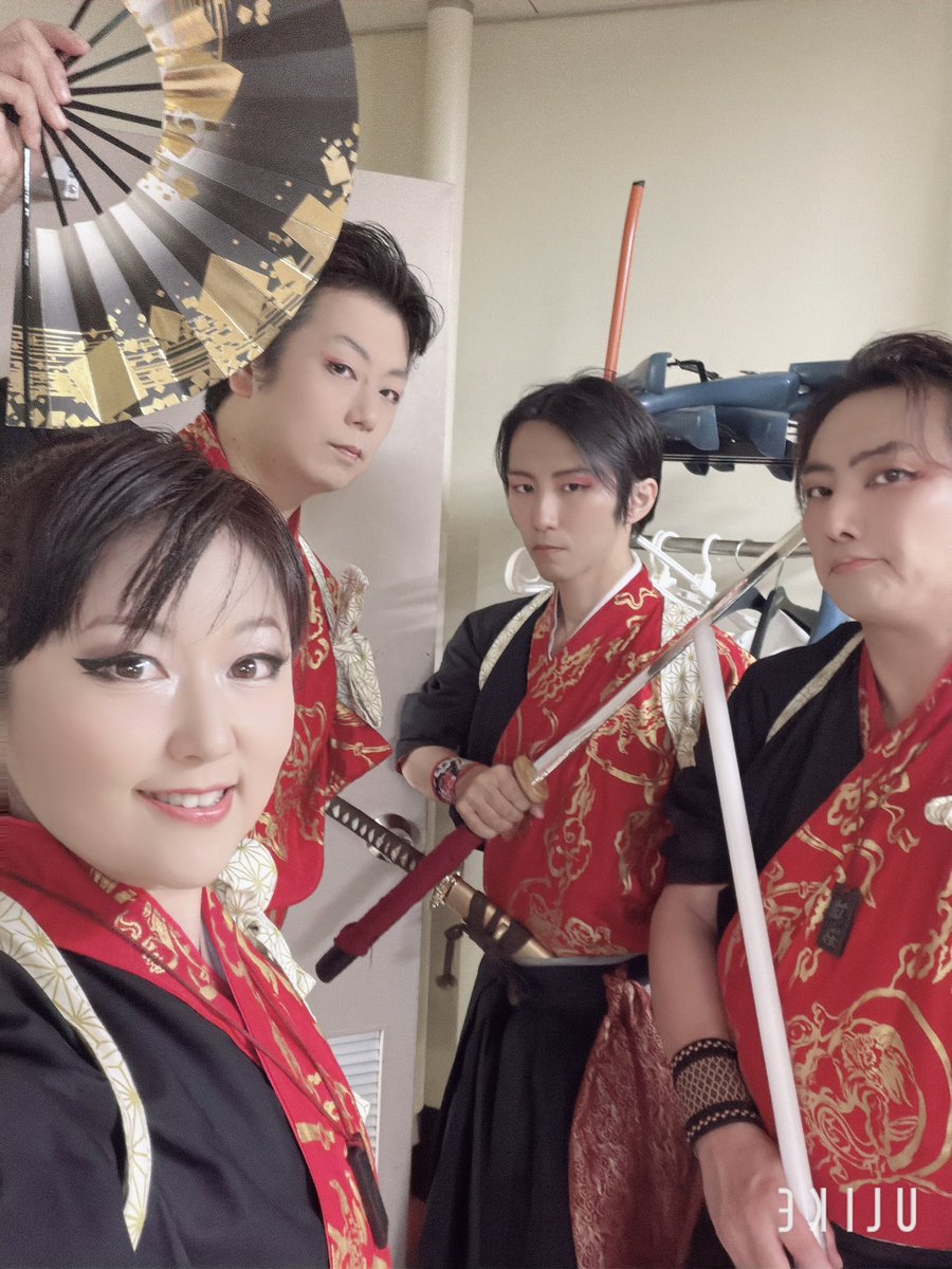 Beni_Kenbu's tweet photo. 桜舟剣遊会 十周年記念公演
終わりました！
ありがとうございました！！
#桜舟剣遊会　#紅桜剣舞会 https://t.co/mIwJq3uKl6