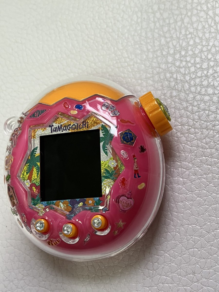 Ciii_tama's tweet photo. たまパラトロピクス×ハニーデュークス
ハリーポッターのネイルシール貼ってみた！！
本体のピンクがハニーデュークスと合うと思って🍬🍭🪶

写メではうまく伝わらない！！！！笑
たまパラデコ💖自分なりには満足☺️
飽きたらクリアケース買いたそう笑 https://t.co/c8jl2Qqffz