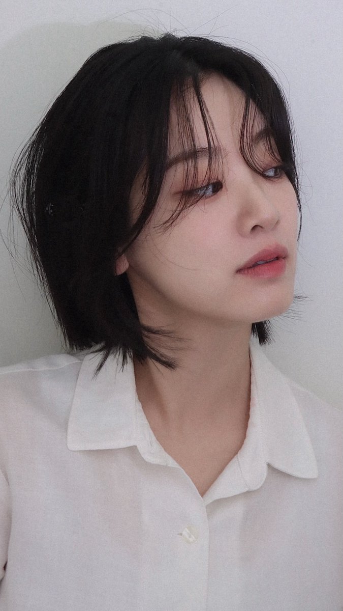 diveinto_joo's tweet photo. 이주영언니 얼굴 제발 https://t.co/gbDdif8ZLX