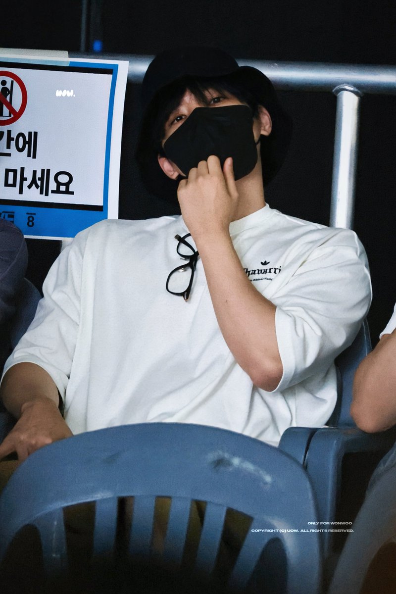ur_only_won0717's tweet photo. 260712 [V8] LIVE - GOYANG Day2 HD

울 냥이 즐거운 시간 보내용~🤗

#원우 #전원우 #WONWOO #ウォヌ
#세븐틴 #SEVENTEEN https://t.co/KBIQqXPzK7
