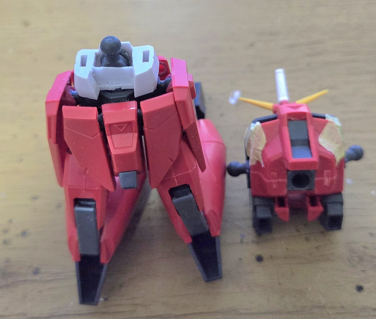 rezonesu's tweet photo. #ガンプラ
見てくれはちょっとアレかもしれないけど、可動範囲を最新キット並みにしたセイバー https://t.co/qRc9Yeys5Z