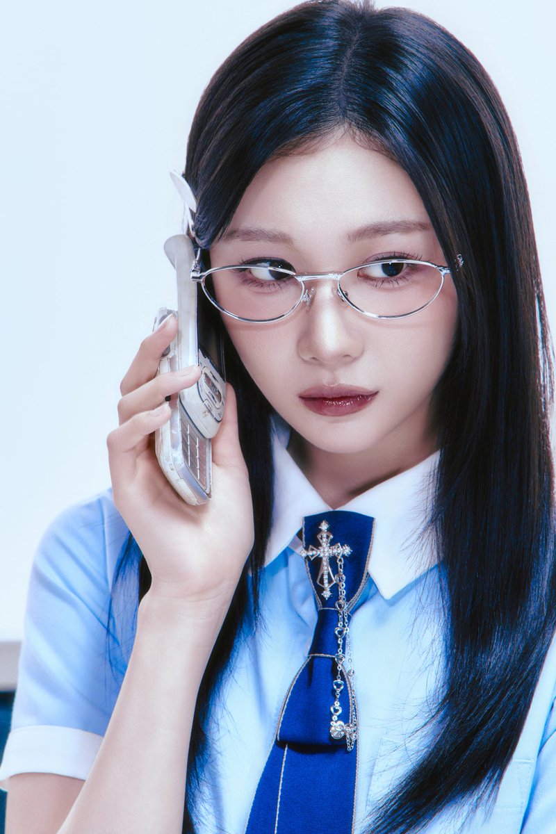 seo24yeon's tweet photo. kaede getting the type concept all wavs want for tripleS for her fake group 😔😔 she looks SOOOO BEAUTIFUL https://t.co/P2BkPE3Z8y