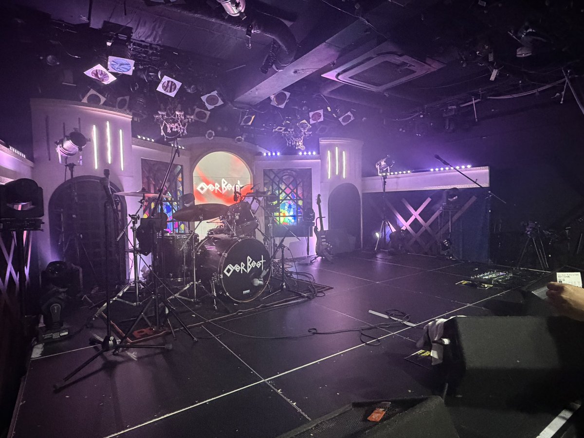 welcomebeam0922's tweet photo. #オバビ
#OverBeat
今日はオバビワンマンライブへ!!
新曲「君を感じて」初披露!!ピックアップソング「Huray!Huray!huray!」もあり今回も楽しかったです!!😊👍 https://t.co/FESlXWbesO