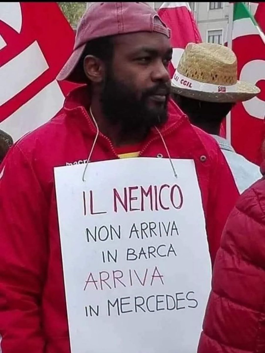 La prima manina tweet media