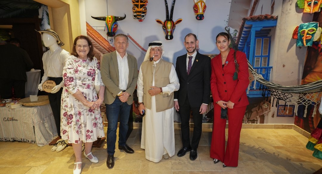 DQliving's tweet photo. H.E. Rayan El Barkachi Aboutrabi, Ambassador of @EmbaColArabia inaugurated ‘Colombia: An Oasis in Riyadh’, a permanent exhibition at the Embassy of Colombia. 

Book your visit: https://t.co/QBBJgxXv8z https://t.co/2UAgv1x18M