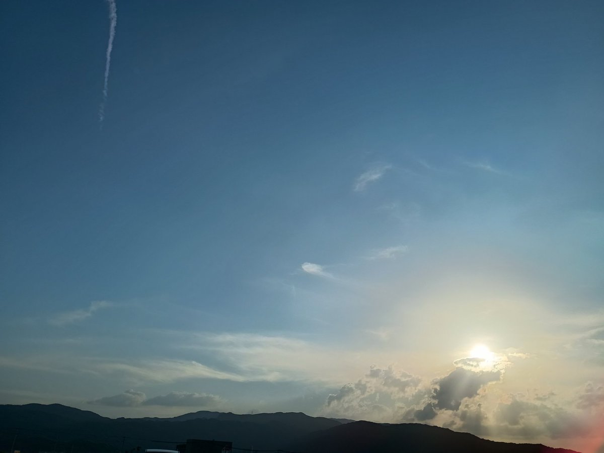6r4775894262952's tweet photo. #イマソラ
#Contrail
7/12 https://t.co/hHny7dhjDL