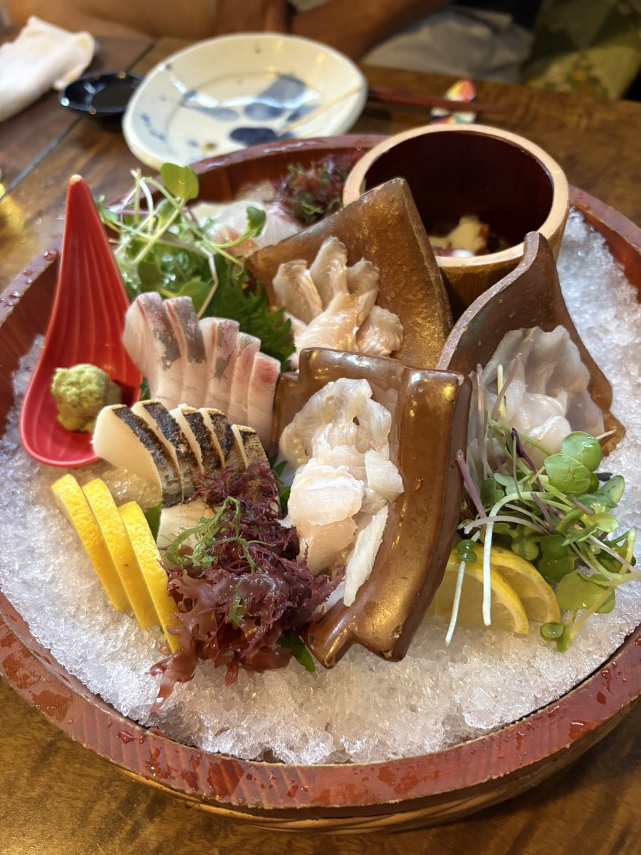 461_obv's tweet photo. ベッチャーの胃袋@尾道

名物のアナゴの薄造りで🍶 https://t.co/GtOyNYJcit