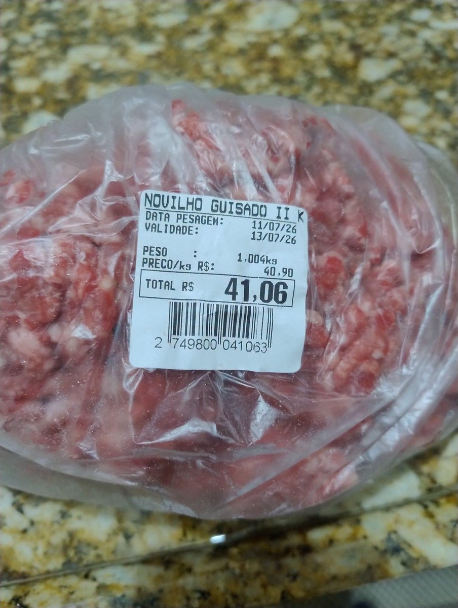 CuscoB222's tweet photo. Aqui no Rio grande do Sul a carne moída de segunda está custando R$40,90 o kg. 

É um absurdo, Lula quebrou o Brasil! https://t.co/VE43BoOPnI