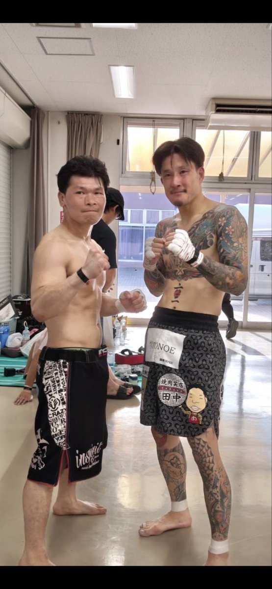 kenta_fighter's tweet photo. 鹿児島DEFEAT大会2R目パウンドでTKO勝ち🔥🔥🔥　本当に勝てて良かった👍
1R目技極められかけたり下になるシーン多かったけどなんとか勝てたぜ。
相手の直選手強かったし、やっぱり気持ちの良い最高の相手でした。
ありがとうございました🙇 https://t.co/yiWdMssTYa
