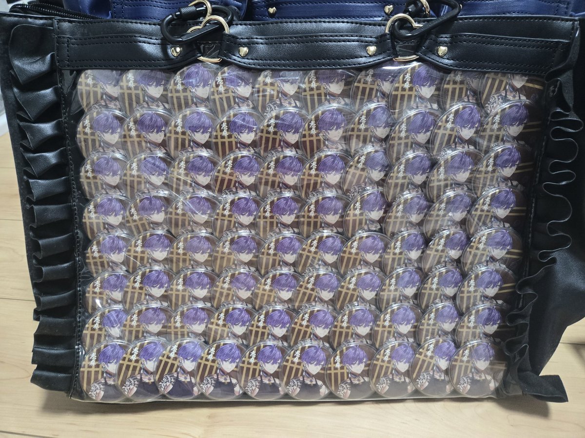 chiz_s2's tweet photo. 状態��悪いのですが、痛バに使用していた浦島坂田船の缶バッジ、新品未開封のぬい(リプ欄参照)を貰ってくださる方を募集しています(❁ᴗ͈ˬᴗ͈)*.ﾟ
池袋でお手渡しできる方には無償、その他郵送では送料のみいただく形になります💦もしいらっしゃいましたら、リプorDMにてお声掛けお待ちしてます。 https://t.co/Sj2EkaJWWt