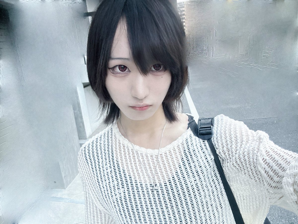 Yxx_luvly's tweet photo. 高３秋の男 ▶︎ 高校卒業後の男 https://t.co/IDBe84lEji