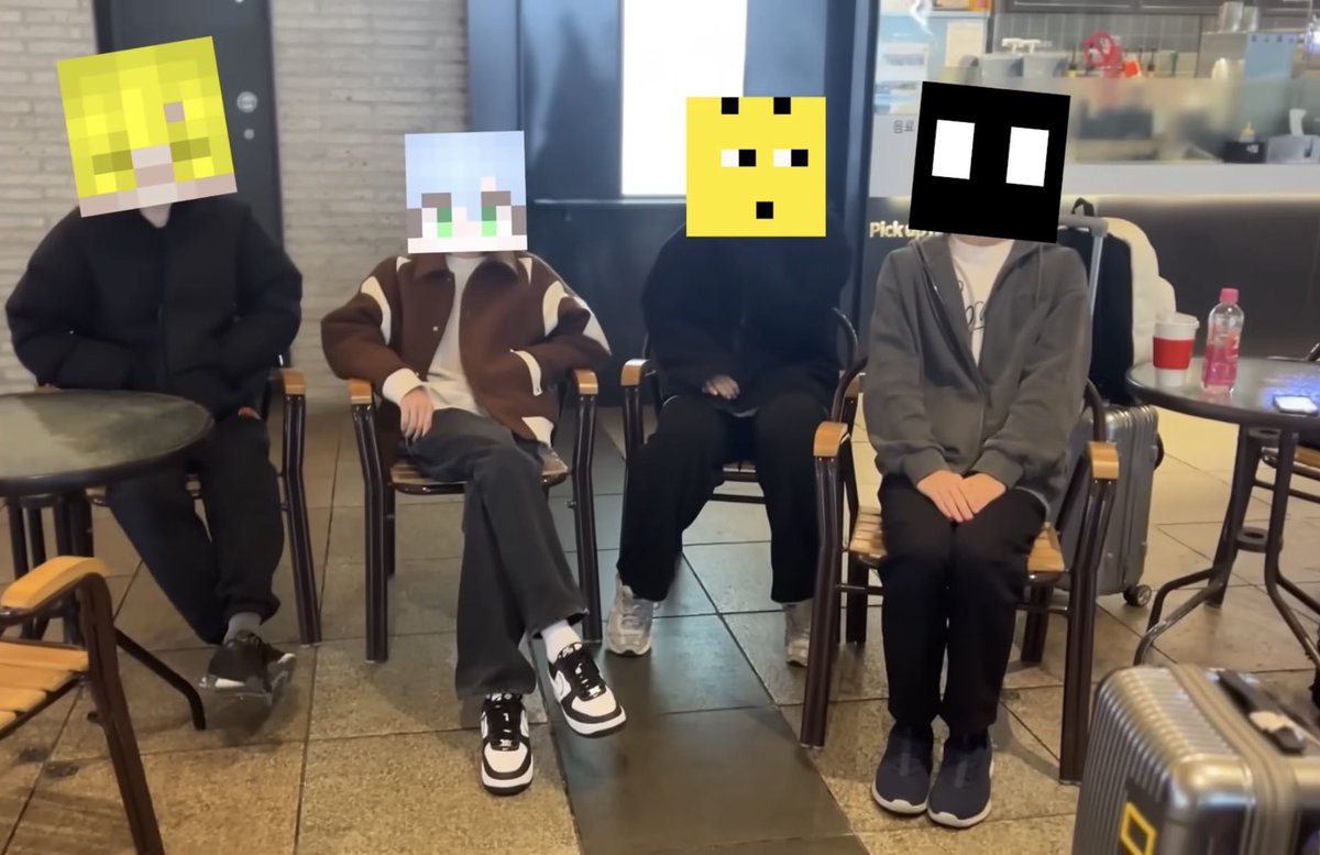 초코라떼휘핑크림추가 tweet media