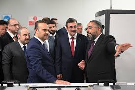 Seyircilerhazir's tweet photo. @_cevdetyilmaz @yirmidorttv @elonue Cevdet bey bizzat açılışını yaptığınız iş anlaşmalarına katılıp plaket verdiğiniz bu firma BATTI!
Binlerce insanı çeşitli yalan ve usulsüzlüklerle dolandırdı.
HABERİNİZ VAR MI?
#kontr #pomega #borsa #bist100 https://t.co/s4s72Rnua4