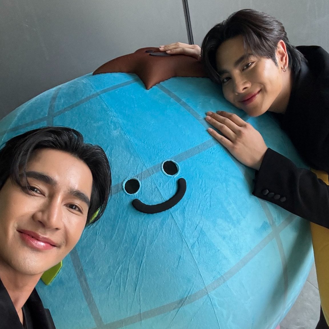 zitymax's tweet photo. Good luck for today's event..

EARTHMIX STW SIGN YBOOKFAIR11 #YBOOKFAIR11xEarthMix https://t.co/a6Jb6JYOEc