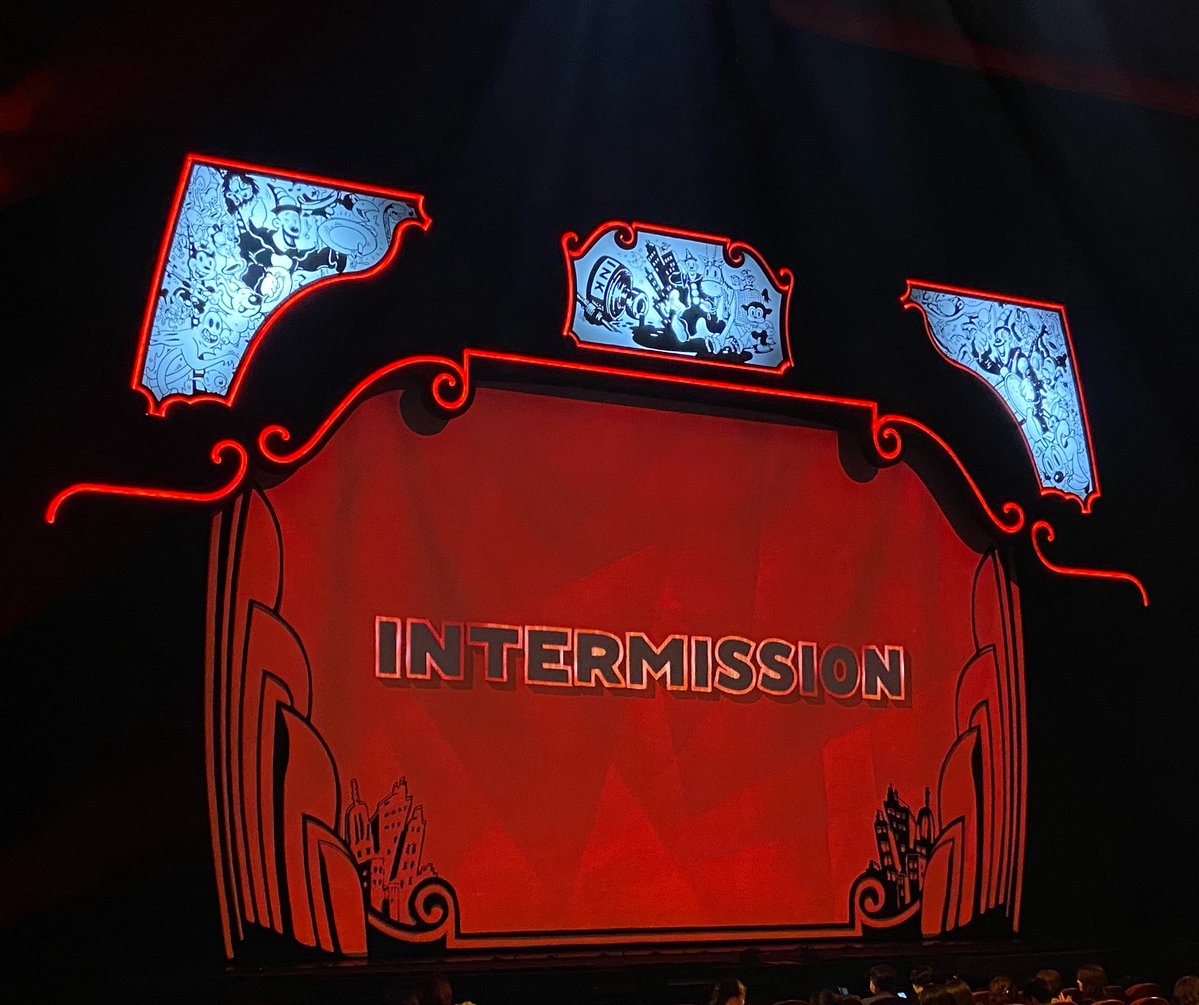 MirrorOcean0214's tweet photo. 動く歩道のところ、ズラ〜っと美麗エドガーだった https://t.co/byJx62LliO