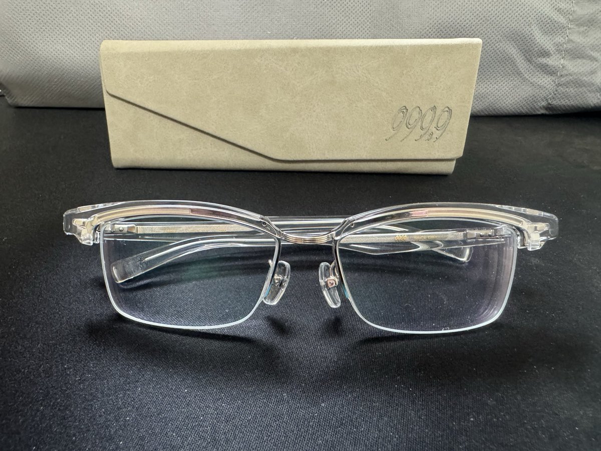 diamond_NO5's tweet photo. ☆ 999.9 フォーナインズ

　M-802 クリアー×シルバー

これに決めました✨✨✨

#999.9
#フォーナインズ https://t.co/wfXig5TKVA