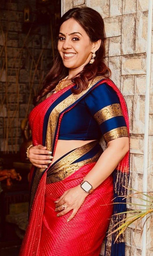 Umoactress__'s tweet photo. Ahhh...Vaai Uurudhe... 🤤🤤🤤

Akka va Beat Panniduva Pola..Antha Pala Pala nu Iruka Ghee Idupa..Kiss Panni Kadikanum.. Apdiye Aasaiya Cuddle Panni.. Udambu Mulukka Smell Pannanum..👅😋 Compactable Maami.. 🫂❤️ https://t.co/B6EMHQ1jbi
