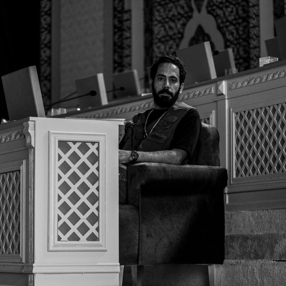 aal3yyad's tweet photo. 🔹أطلقت شركة «مخزن 7» موقعها الإلكتروني الرسمي الجديد، في خطوة تعكس اتساع خدماتها في مجال تصميم وإنتاج الأفلا��.

https://t.co/5NhBm6wSYq

🔹ويستعرض الموقع مختلف خدمات الشركة، من تصميم وتنفيذ الديكورات السينمائية إلى الأزياء والإكسسوارات وورش البناء.

🔹يقود الشركة مصمم الإنتاج أحمد باعقيل، الحائز على جائزة الأفلام ضمن الجوائز الثقافية الوطنية، والذي أسهم في بناء الهوية البصرية لعدد من أبرز ال��فلام السعودية، منها: «شمس المعارف»، «أغنية الغراب»، «ناقة»، «القيد» ويعمل حاليا على فيلم خالد بن الوليد .