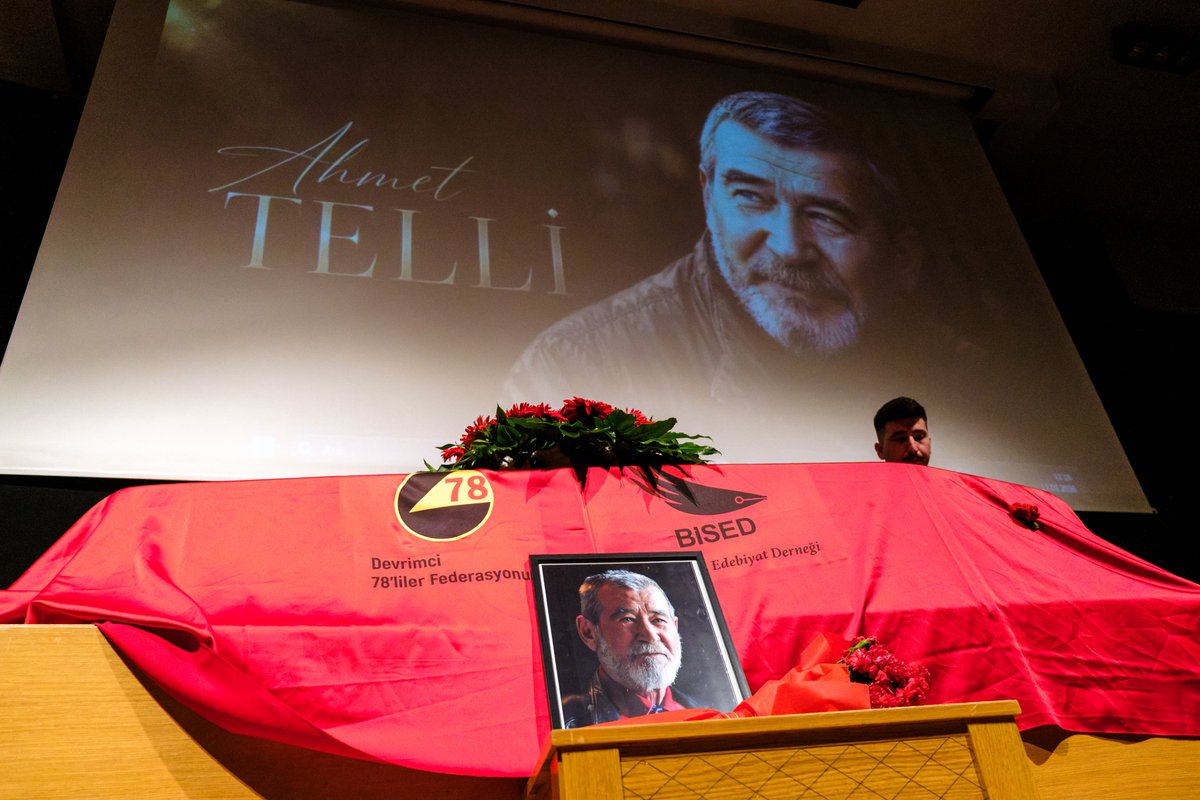 tip_ankara's tweet photo. “Belli ki yakındır doğayı ve hayatı sarsacak saat…”

Ankaralı şair, yazar ve mücadele dostumuz Ahmet Telli’yi uğurluyoruz. Telli’nin bıraktığı miras, Türkiye’de devrim ve sosyalizm mücadelesine ilham vermeye, bizi sokaklarımızda dolaşan bilge bir gezgin tavrıyla birbirimize bağlamaya devam edecek.